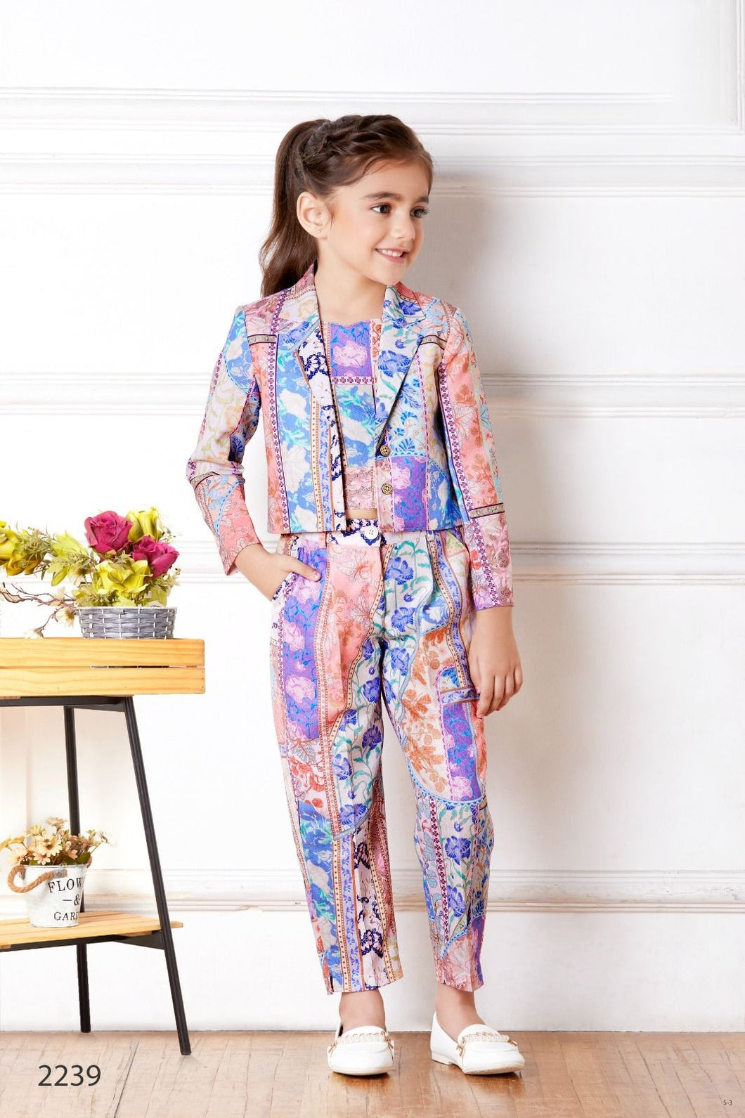 Girls Beautiful Full Sleeves 3 Pcs Coordinate Set