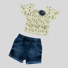 Load image into Gallery viewer, Yellow Flared Sleeve Top With Denim Shorts
